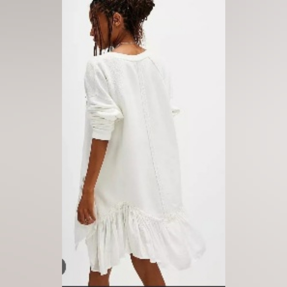 White Free People Poets Pullover Sweatshirt w/ ruffle hem size SP - Picture 14 of 15